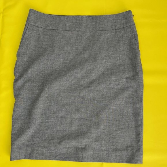 Old Navy Stretch A-Line Pinstripe Gray Skirt, Size 1 - Picture 1 of 8